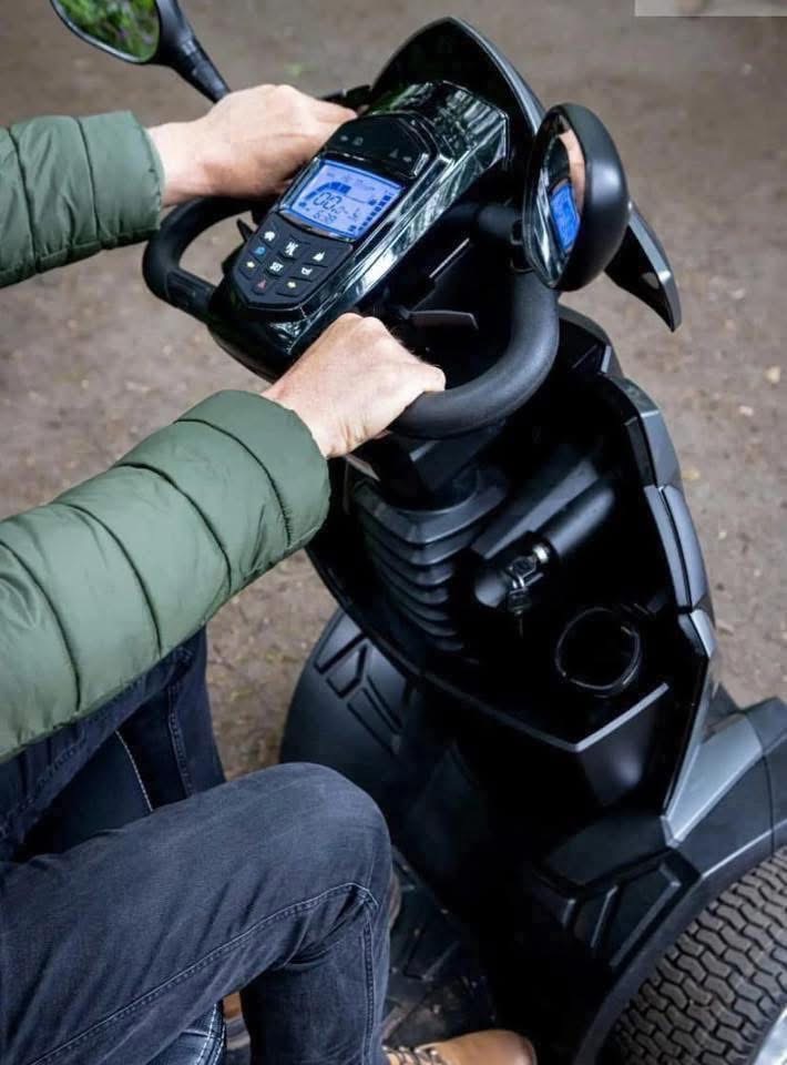 Careco Adventurer X8