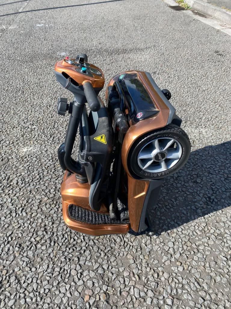 DRIVE 3-WHEEL AUTOMATIC FOLDING MOBILITY SCOOTER 